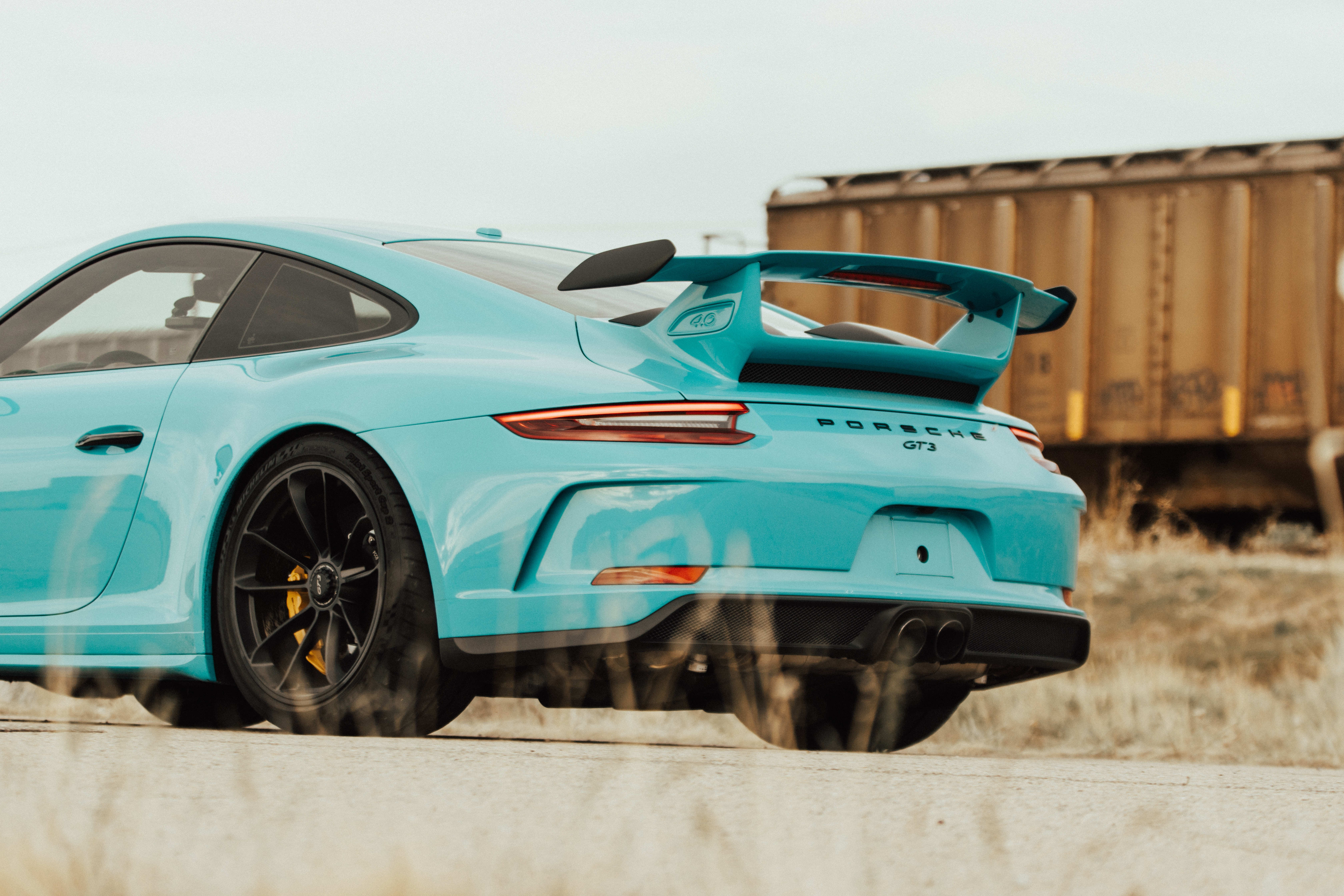 eric-saunders-662582-unsplash